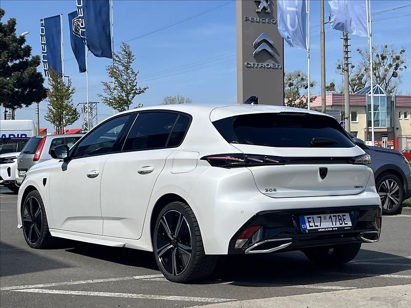 Peugeot 308 1,6 PureTech  GT Plug-in e-EAT - fotka 7 z 24