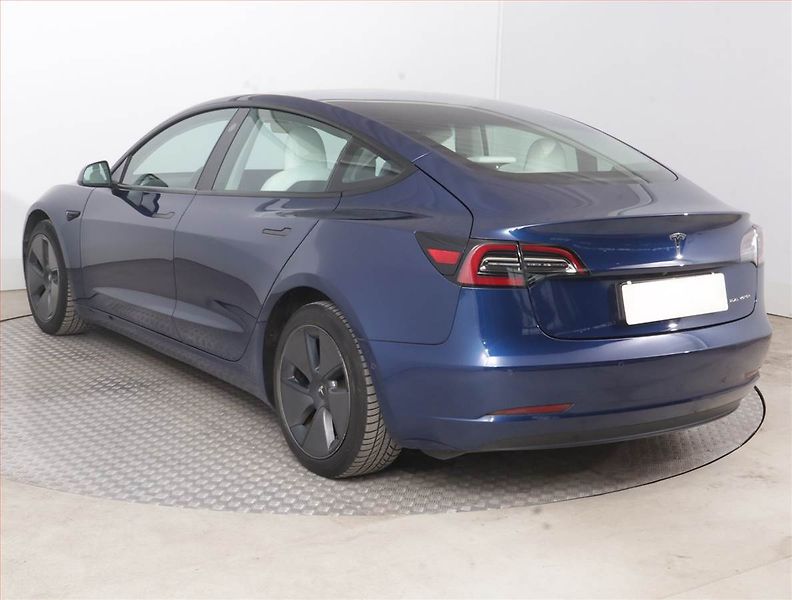 Tesla Model 3 (2020) Long Range 4WD 74kWh, SoH 89% - fotka 4 z 21