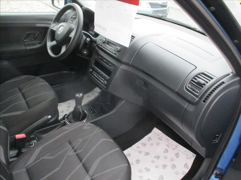 Škoda Fabia 1,2 TSI, aut.klima,serv.kniha, - fotka 9 z 44