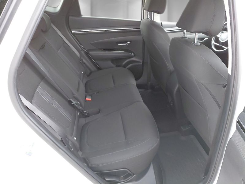 Hyundai Tucson (2022) 1.6 T-GDI MHEV Smart DCT       - fotka 21 z 25