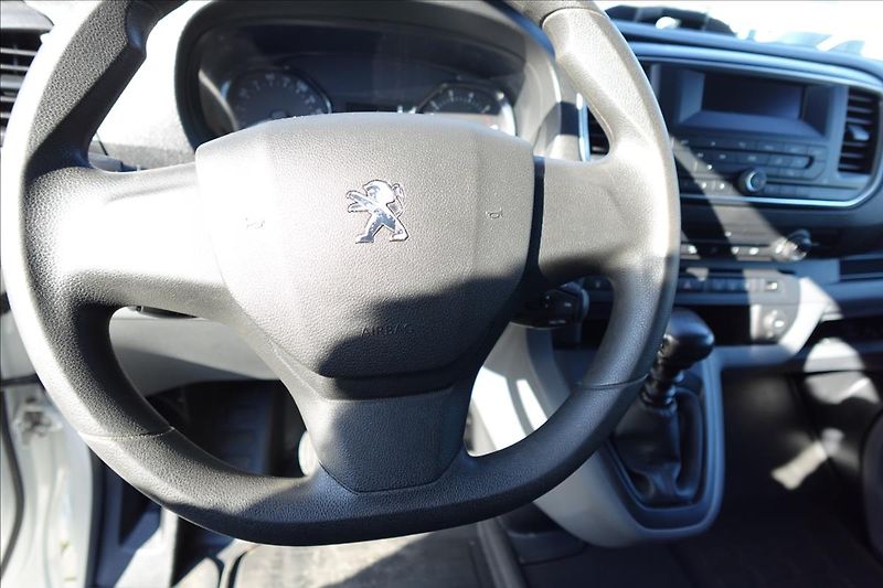 Peugeot Expert 2,0 HDI  Traveller L3H1 8MÍST - fotka 28 z 36
