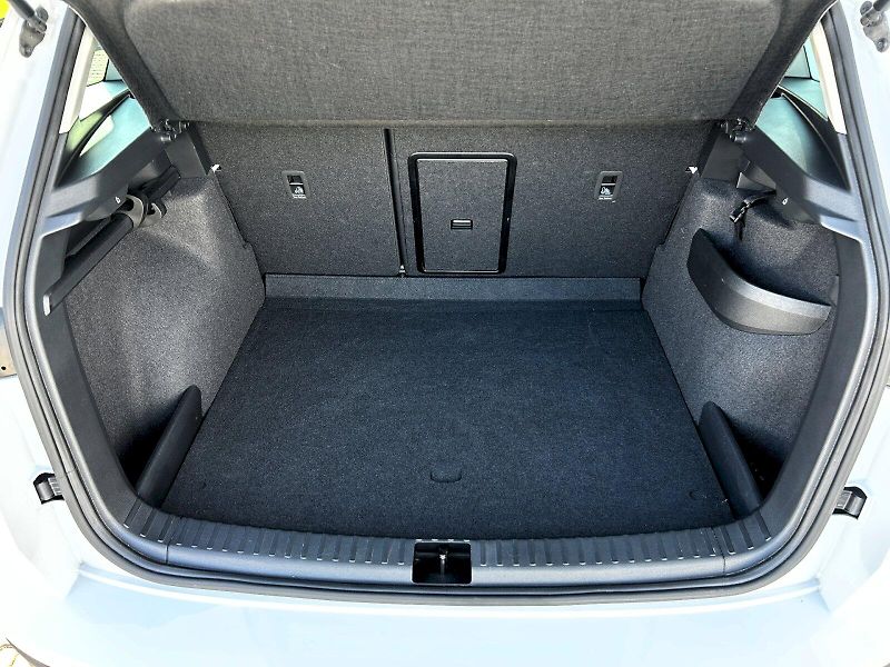 Škoda Karoq (2024) 2.0 TDI 85kW MP6 Selection - fotka 30 z 35
