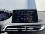 Peugeot 5008 (2018) 1.2PT, Allure, +ALU, panor - náhled 18