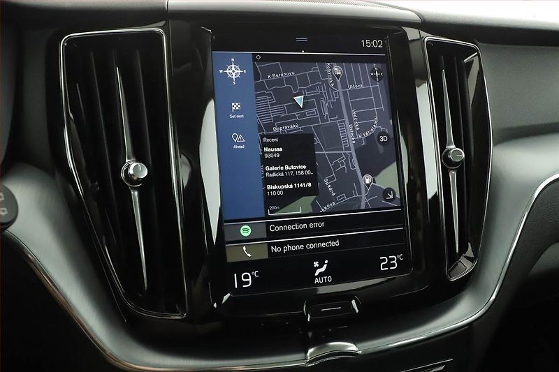 Volvo XC60 (2017) D4 AWD - fotka 16 z 21
