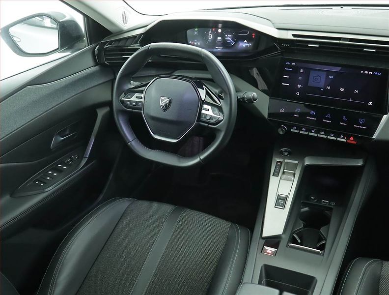 Peugeot 308 (2023) Allure 1.2 PureTech, Automat - fotka 7 z 20