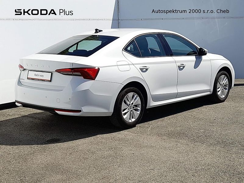 Škoda Octavia Selection 1.5 TSI 110kW 6MP - fotka 2 z 20