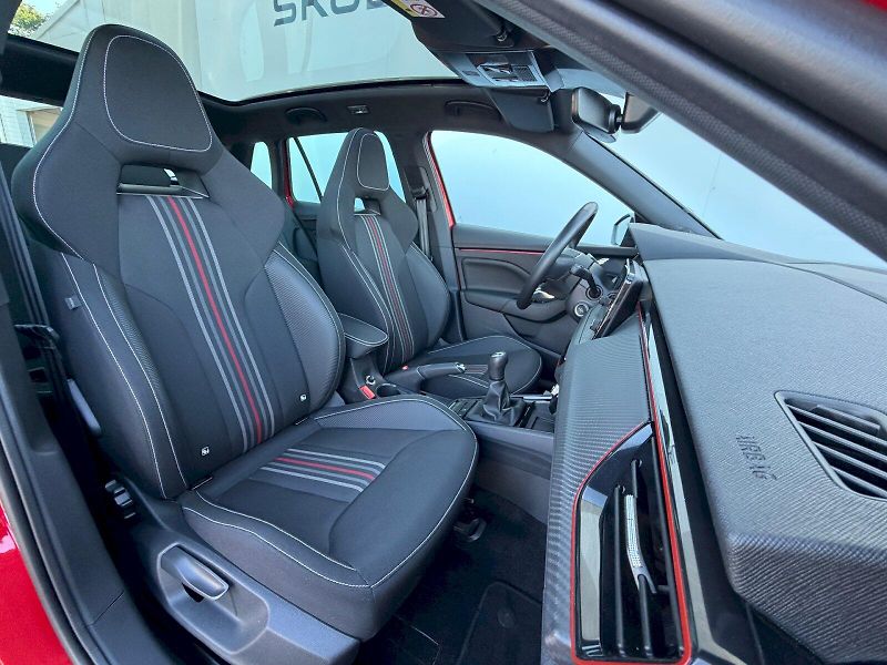 Škoda Kamiq (2025) 1.0TSI 85kW Monte Carlo - fotka 31 z 35