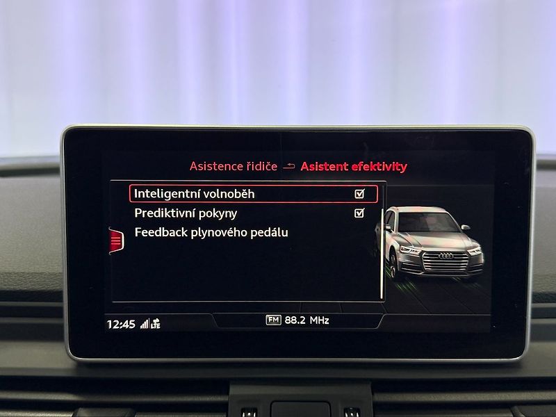 Audi Q5 2.0 PHEV QUATTRO S-LINE, PANO, - fotka 17 z 30