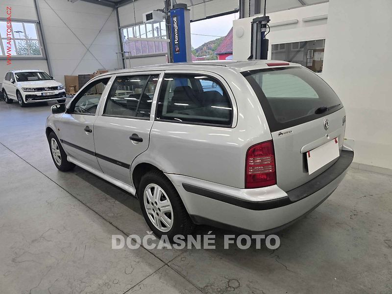 Škoda Octavia (1999) 1.8i, ČR - fotka 2 z 3