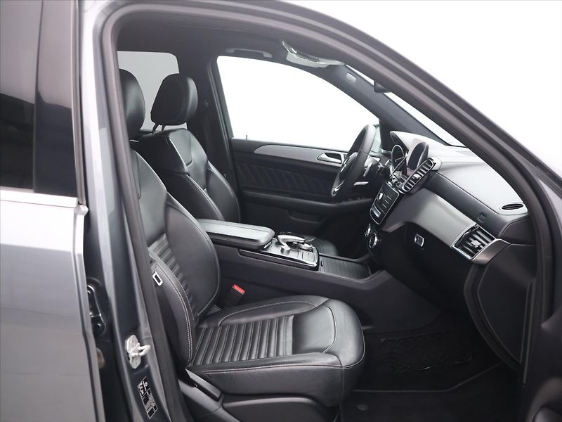 Mercedes-Benz GLS 3,0 190 kW 350 d 4MATIC - fotka 12 z 36