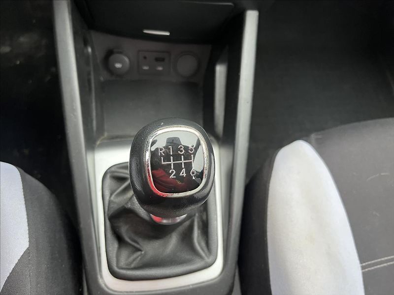 Kia Ceed 1,6 CRDi 16V KLIMA ALU SERVIS - fotka 17 z 29
