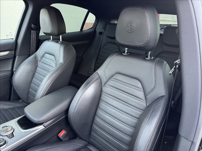 Alfa Romeo Stelvio 2,0 T Q4 AT8 ZF VELOCE původČR - fotka 23 z 50