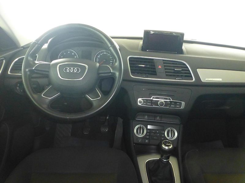 Audi Q3 (2012) 2,0TSI-125KW*NAVI**PARK.S**4X4 - fotka 16 z 26