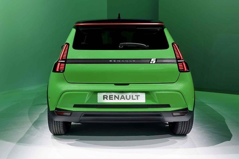 Renault 5 potěší svým vzhledem i jízdními vlastnostmi