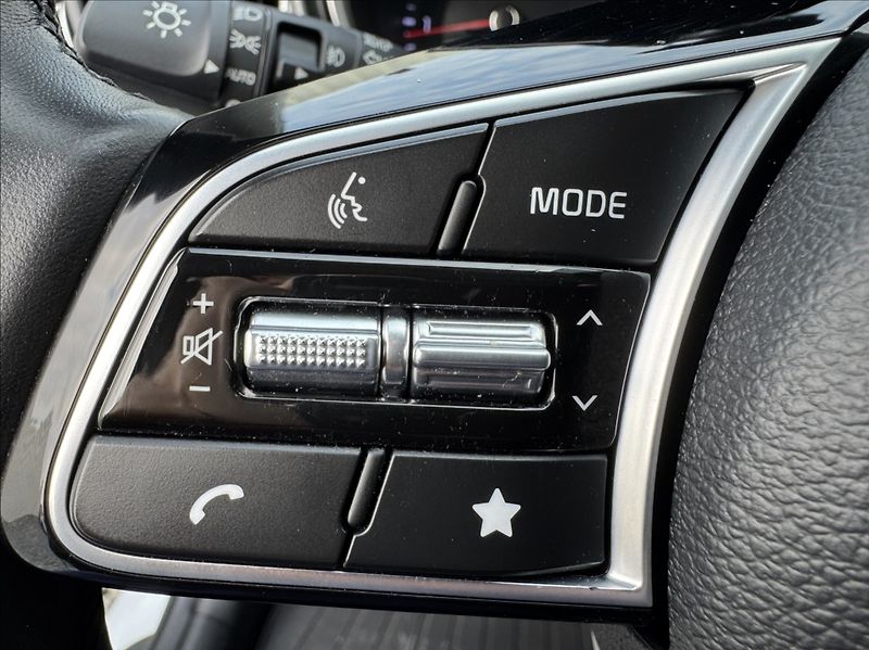 Kia Ceed 1,5 T-GDi Spin DPH 1.maj ČR - fotka 29 z 50
