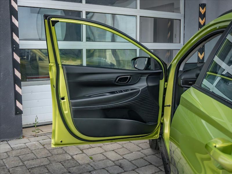 Hyundai Bayon 1,0   TGDI DCT WAVE - fotka 14 z 15
