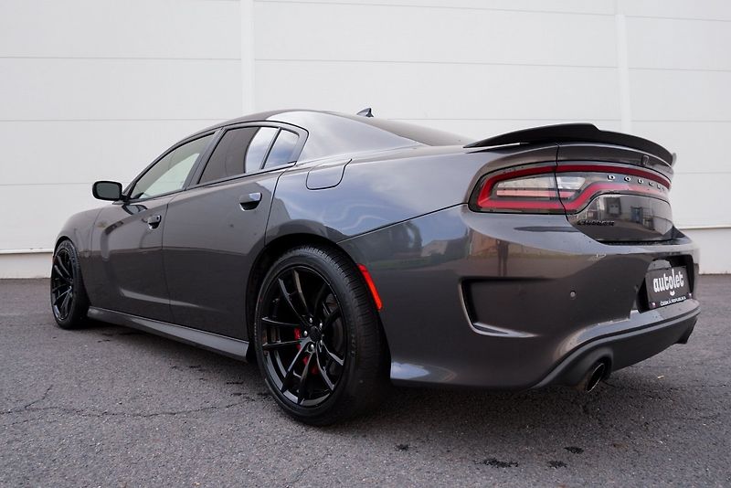 Dodge Charger 6.4 HEMI DAYTONA EDITION - fotka 10 z 34