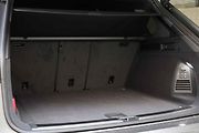Volkswagen Touareg 3.0 TDI ve výbavě R-line.