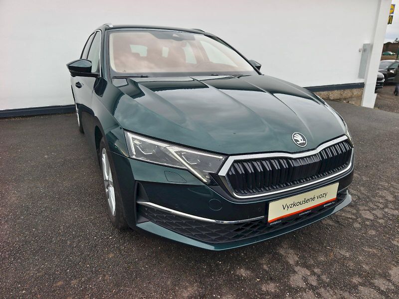 Škoda Octavia (2024) OCT.COMBI TOP SELECTION 2,0 TD - fotka 15 z 42