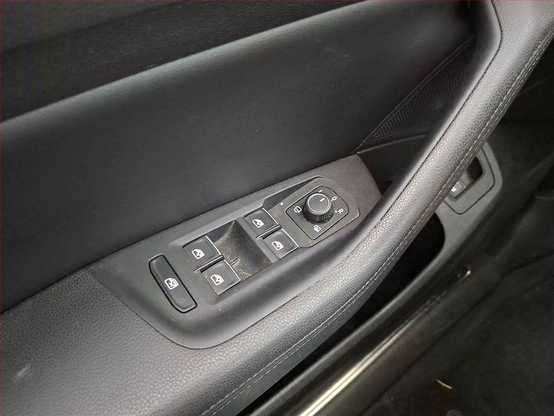 Volkswagen Passat (2017) 2.0 TDI, 4X4, Automat - fotka 17 z 17
