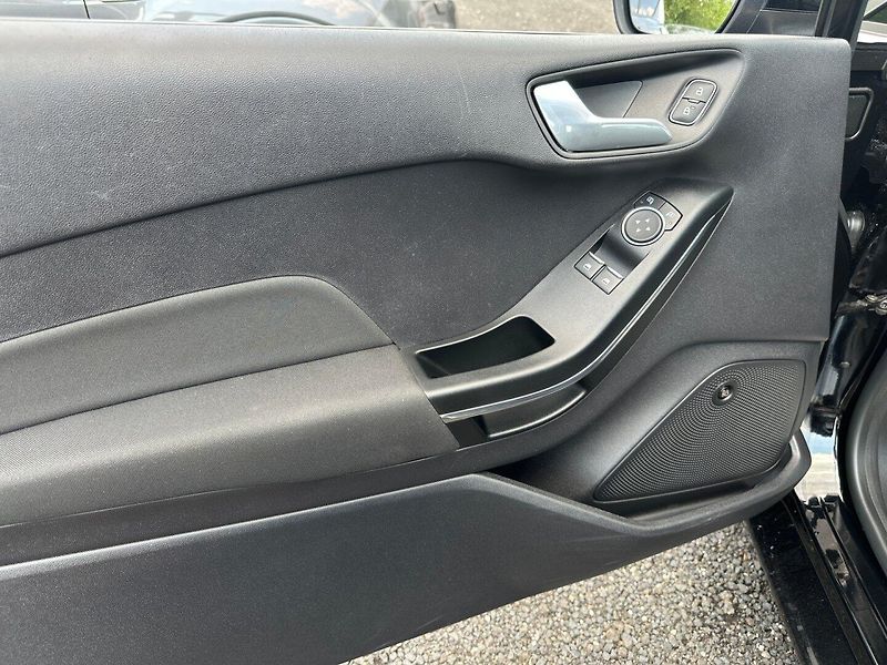 Ford Fiesta (2019) 1,0EcoBoost 92kw - fotka 9 z 23