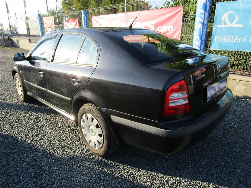 Škoda Octavia 1.6MPi 75kW Tour, klima, 2. ma - fotka 6 z 37