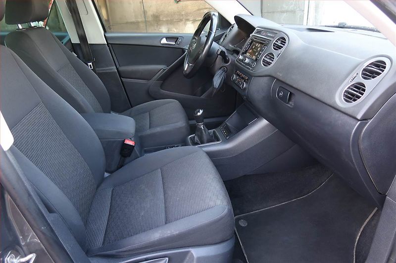 Volkswagen Tiguan (2013) 2.0 TDI, Navi, Tempomat - fotka 9 z 19