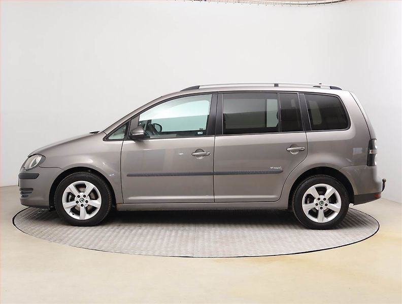 Volkswagen Touran (2009) 2.0 TDI, nová STK, Tažné - fotka 3 z 18