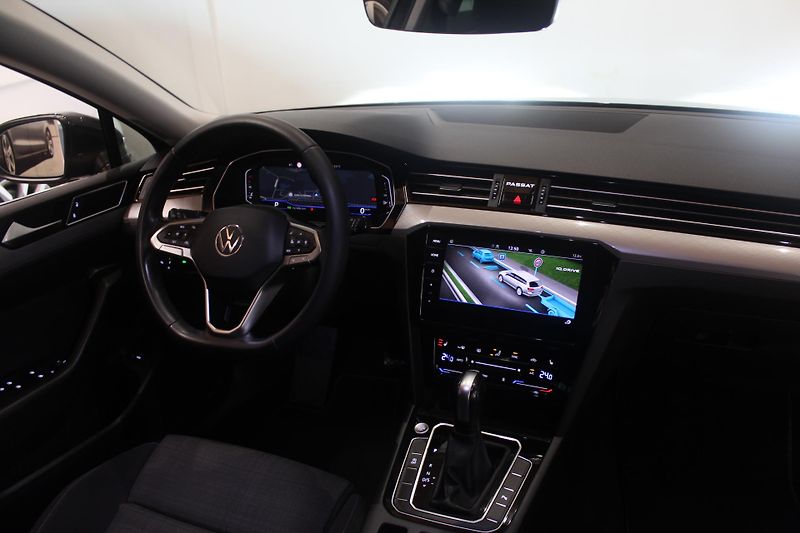 Volkswagen Passat (2022) 2.0TDI DSG Display Nez.Topení - fotka 33 z 36