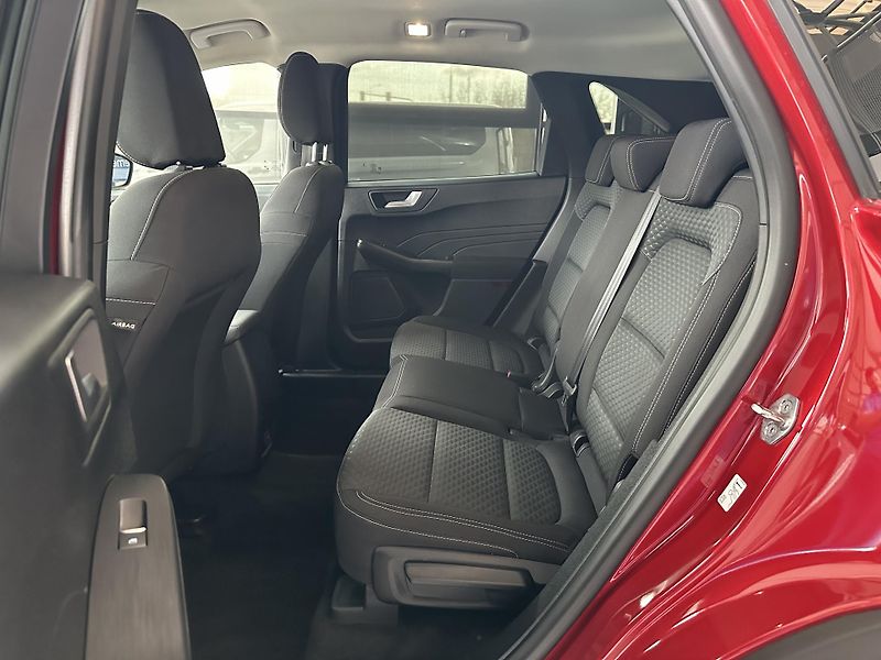 Ford Kuga Business 1.5 EB 120k man.  - fotka 9 z 24