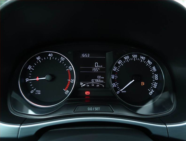 Škoda Fabia (2018) Ambition Plus 1.0 TSI - fotka 11 z 16