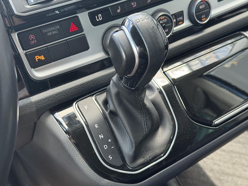 Volkswagen Multivan (2016) 2.0TDi DSG 4M Highline, DPH - fotka 43 z 54