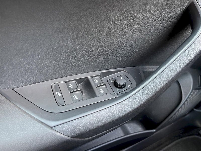 Škoda Karoq (2024) 2.0 TDI 110 kW 4x4 DSG SportLi - fotka 23 z 35