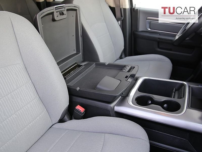 RAM 1500 (2023) Classic 5.7 V8 HEMI - fotka 34 z 44