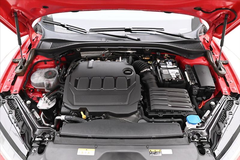 Škoda Superb 2,0 TDI 110kW Style DSG Záruka - fotka 9 z 33