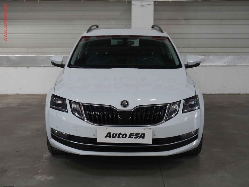 Škoda Octavia (2019) 1.5 TSi, ČR, Style, DSG, LED - fotka 2 z 25