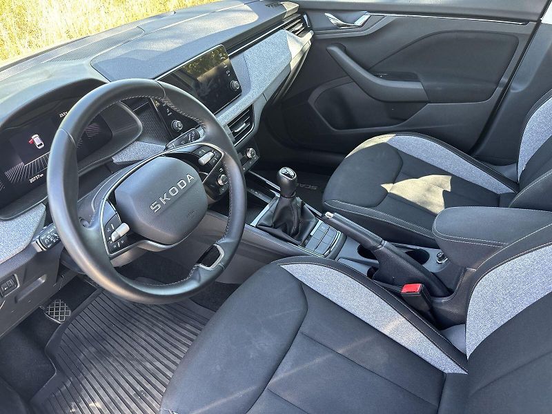 Škoda Scala (2025) 1.0 TSI Selection - fotka 8 z 30