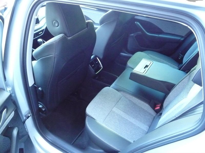 Škoda Octavia (2024) Combi 1,5TSi 110kW Top Selecti - fotka 7 z 20