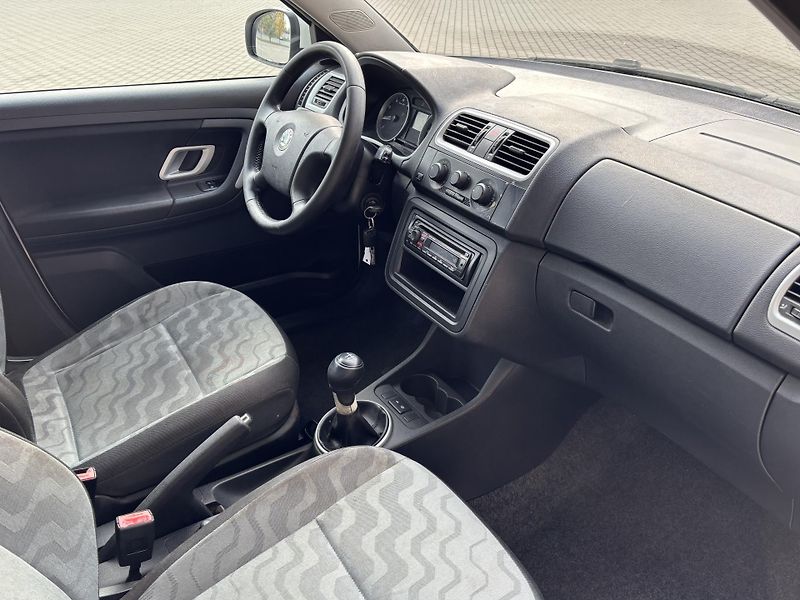 Škoda Fabia (2007) 1.2i 51kw  - fotka 9 z 17