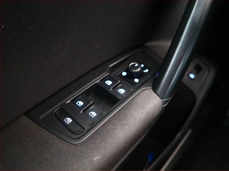 Volkswagen Tiguan (2019) 2.0 TDI - fotka 20 z 22