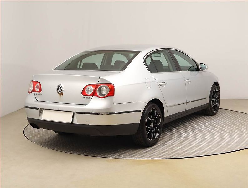 Volkswagen Passat (2007) Business 2.0 TDI, po STK - fotka 5 z 21