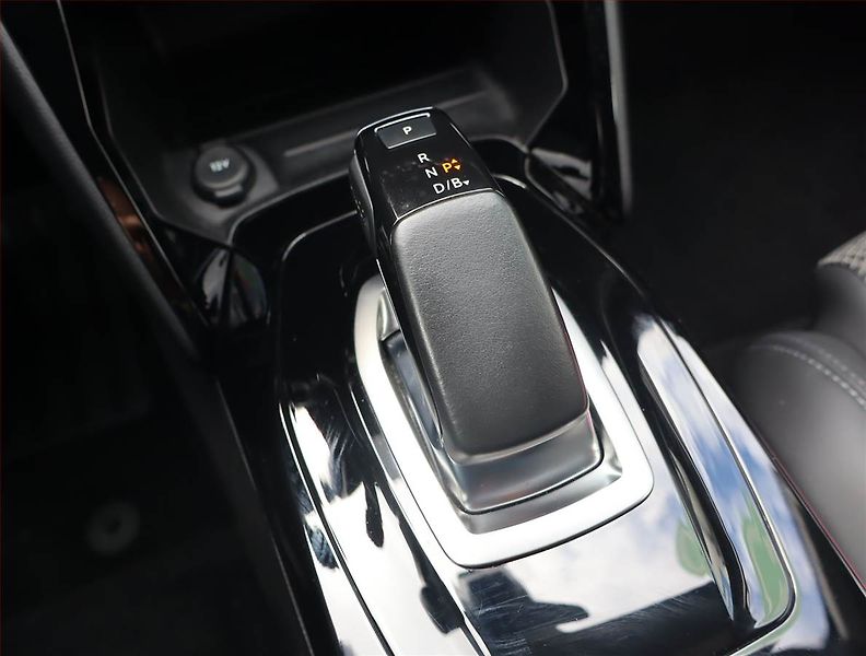 Peugeot 208 (2021) 50 kWh, SoH 91%, Automat - fotka 16 z 27