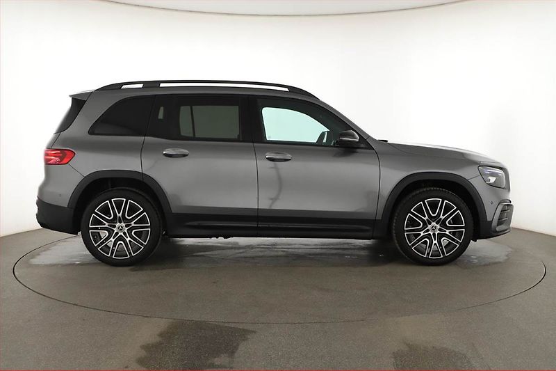 Mercedes-Benz GLB (2026) 200 d, AMG Line, Navigavce - fotka 6 z 29