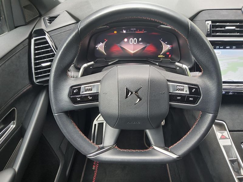 DS Automobiles DS7 (2023) 1.5 BlueHDi 130 EAT8 Performan - fotka 14 z 23