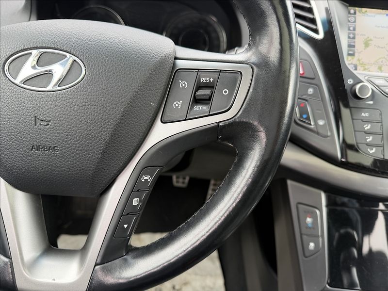 Hyundai i40 1.7 CRDi Premium Blue/Panorama - fotka 9 z 18