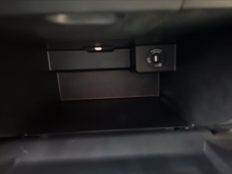 Nissan Pulsar 1,2 DIG-T,1MAJ,ČE,SERVIS,KOLA - fotka 23 z 40
