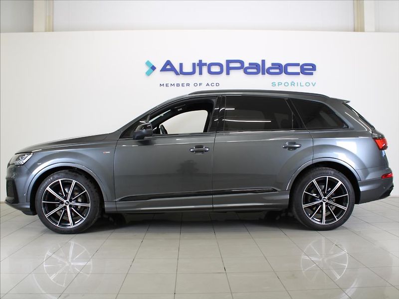 Audi Q7 3,0 50TDi S-Line 45tkm. 1.maj. - fotka 5 z 28