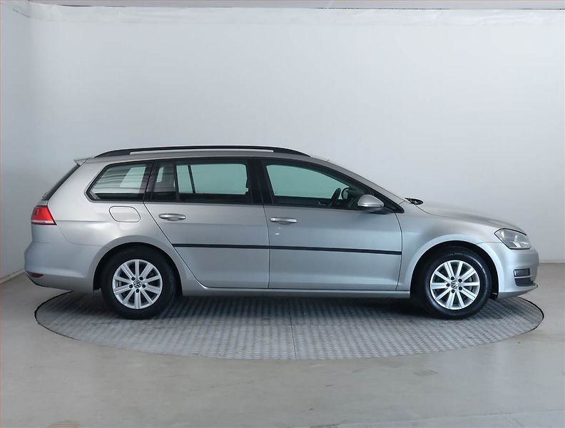 Volkswagen Golf (2014) 1.2 TSI, Tempomat - fotka 6 z 15