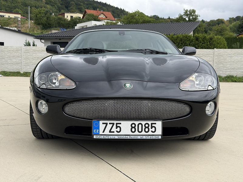 Jaguar XKR COUPE - fotka 3 z 26