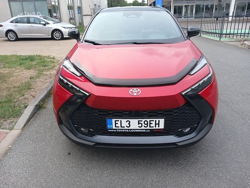 Toyota C-HR 2.0 PHEV Executive - fotka 2 z 10